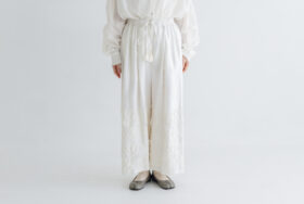 BN2654 Flower Tuck Pants B.white 1