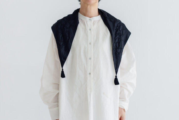 BN2655 Flower Scarf black 1