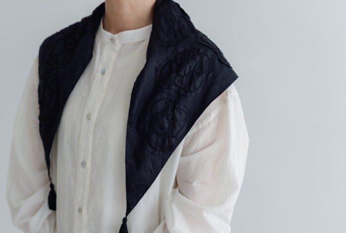 BN2655 Flower Scarf black 4