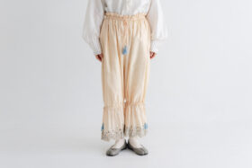 BN2664 Frill Pants ecru 1