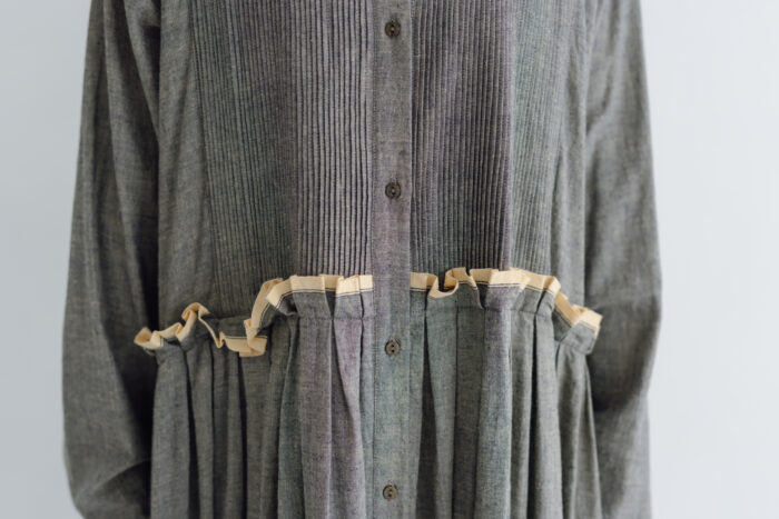 BN2672 Pintuck Dress gray mix 4