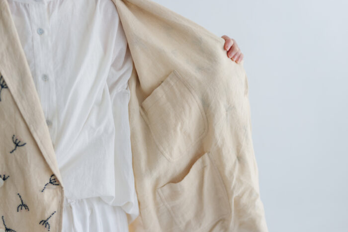 BN2679 Embroidery Over Jaket ecru 5