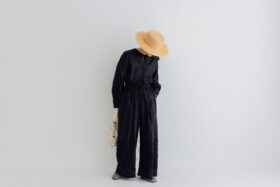 BN2654 Flower Tuck Pants black 5