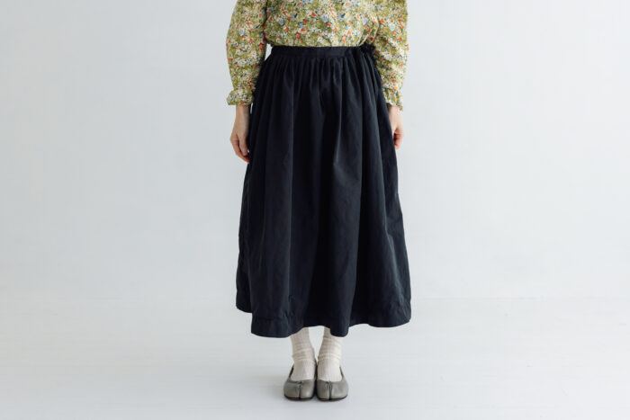 GARMENT DYE TUCK GATHER SKIRT 1