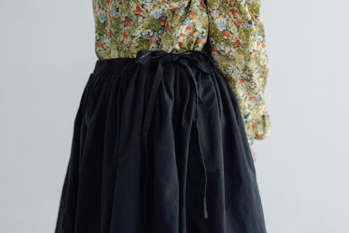 GARMENT DYE TUCK GATHER SKIRT 4