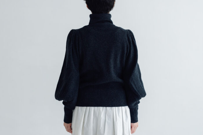 新色タートルネックニット poin（ポワン）charcoal 3