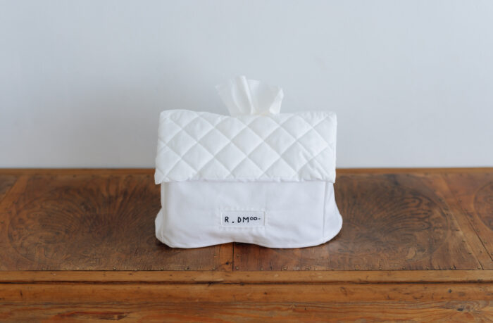 MANOR HOUSE white 1