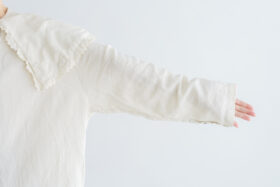 予約 RS29 CAPE COLLAR BLOUSE off white  11月初〜11月中 4