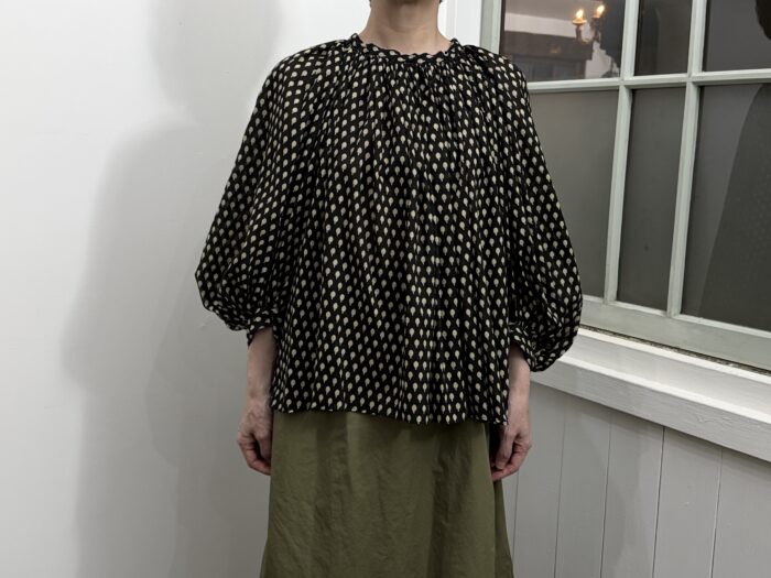 No.8657 LAWN GATHER SMOCK artichoke 2-4月 1