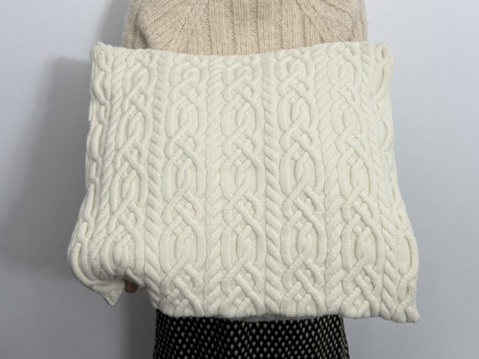 No.8492 UBRID CABLE KNIT CUSHION COVER 11-1月 4
