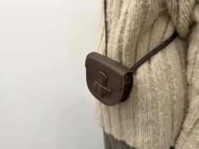 No.8679 FLAP SHOULDER COIN PURSE brown 2-4月 2