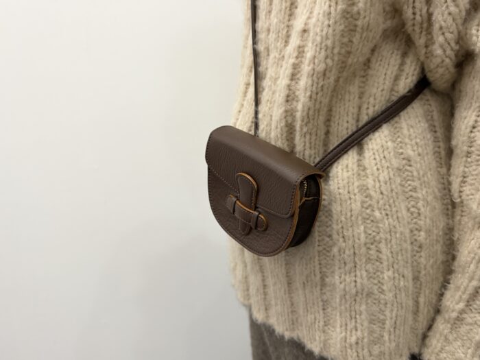 No.8679 FLAP SHOULDER COIN PURSE brown 2-4月 2