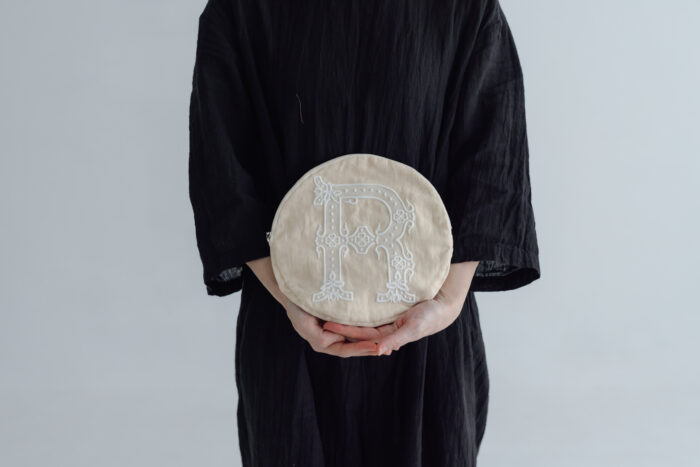 EMBROIDERY CIRCLE POUCH (L) 1