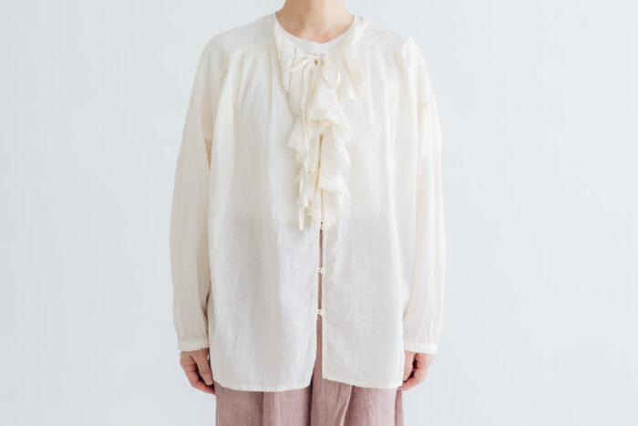 予約 RS045 Ruffle Frill Blouse Off White 3月中〜3月末 1 予約 RS045 Ruffle Frill Blouse Off White 3月中〜3月末 1
