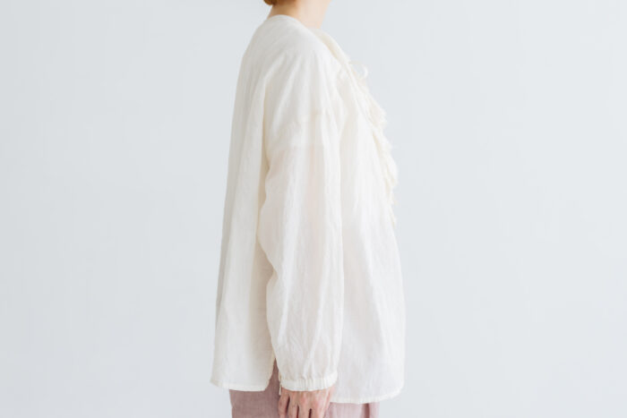 予約 RS045 Ruffle Frill Blouse Off White 3月中〜3月末 2 予約 RS045 Ruffle Frill Blouse Off White 3月中〜3月末 2